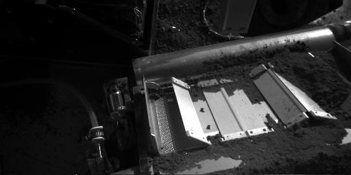 Mars Lander Samples All Layers of Surface