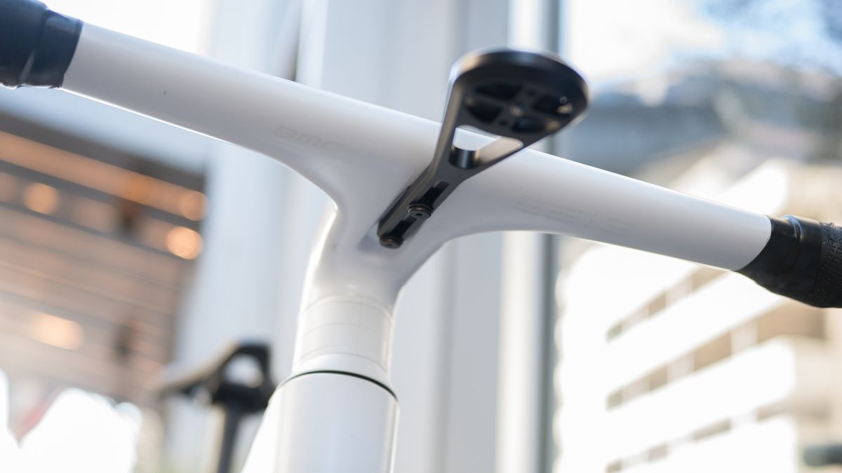 Teammachine R 01 LTD high-quality outfront mount