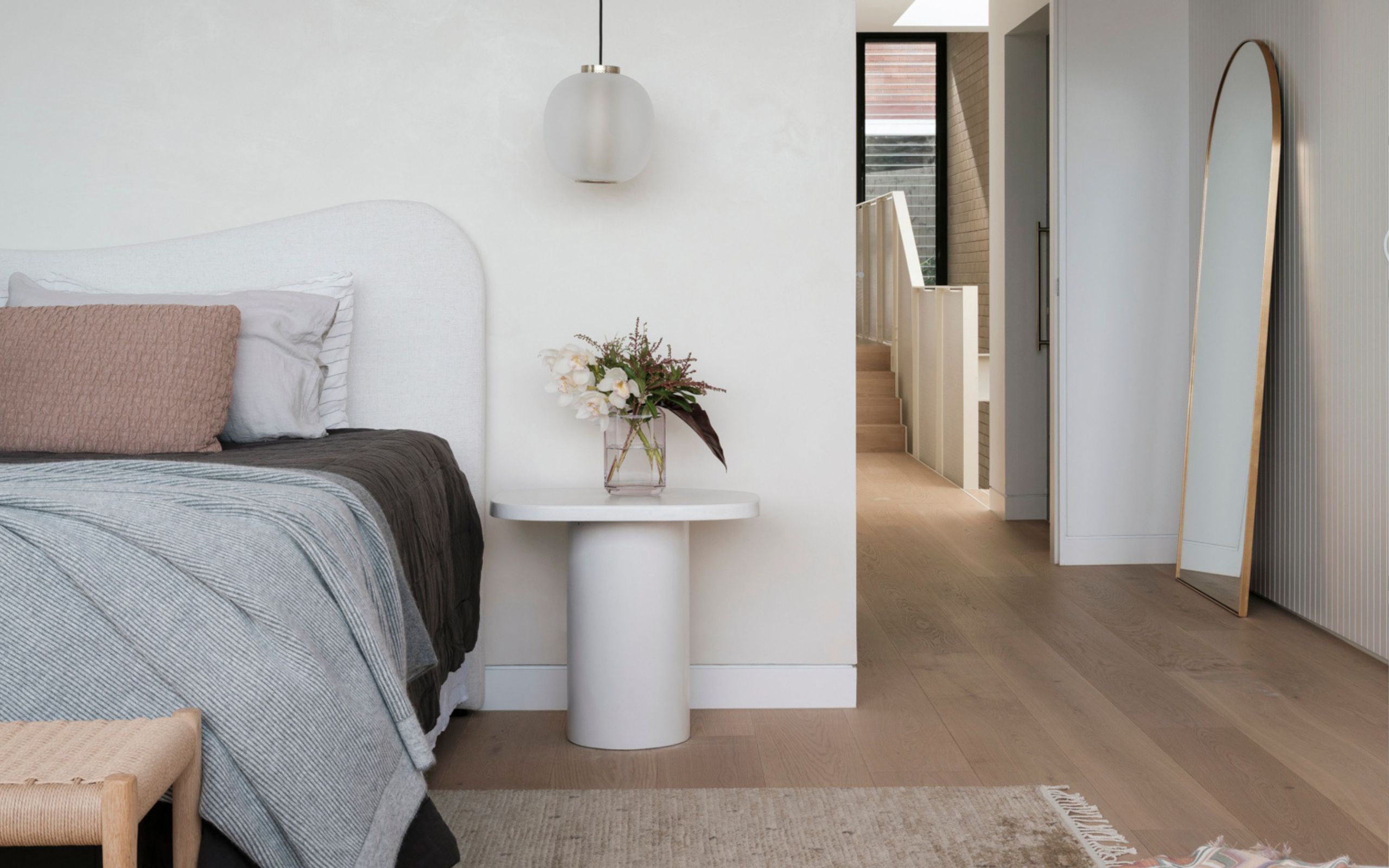 10 mistakes interior designers always notice in a bedroom | Livingetc