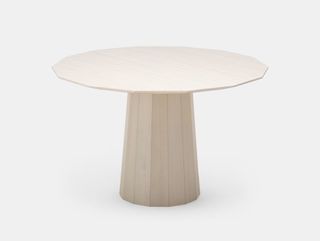 Multifaceted dining table in grey oak