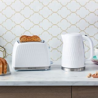 birthday giveaway wivenhoe house russell hobbs honeycomb kettle and toaster