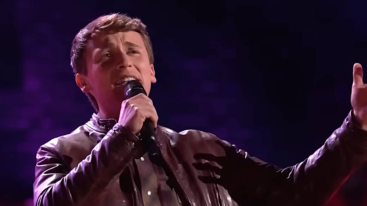 Dylan Carter performs I Look to You on The Voice Season 24.