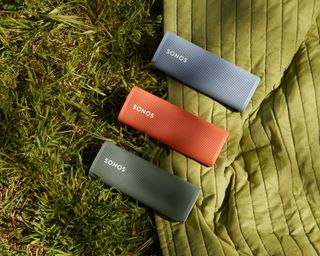 Sonos Roam smart speakers in Sunset, Wave and Olive colors
