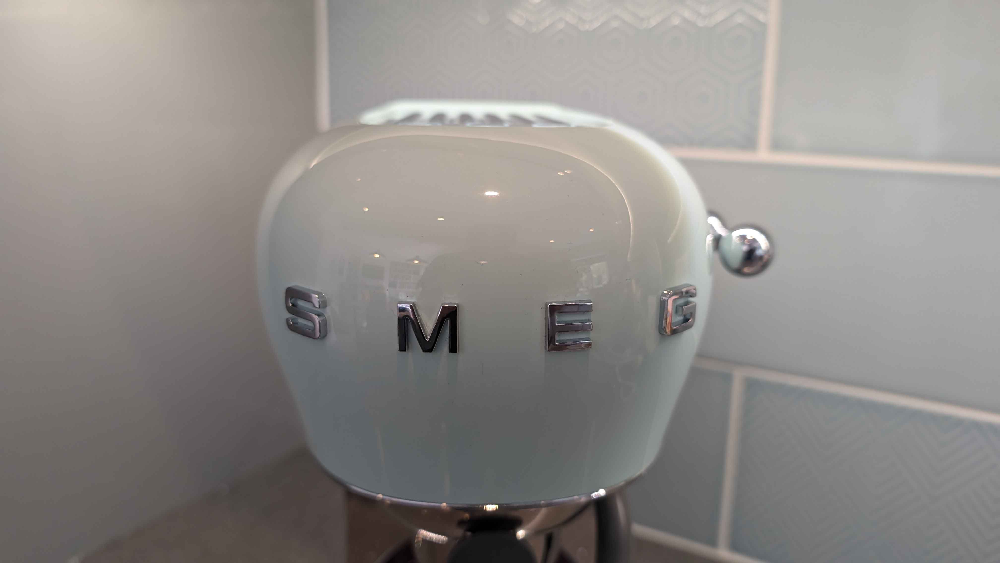 Smeg ECF02 Espresso Machine review