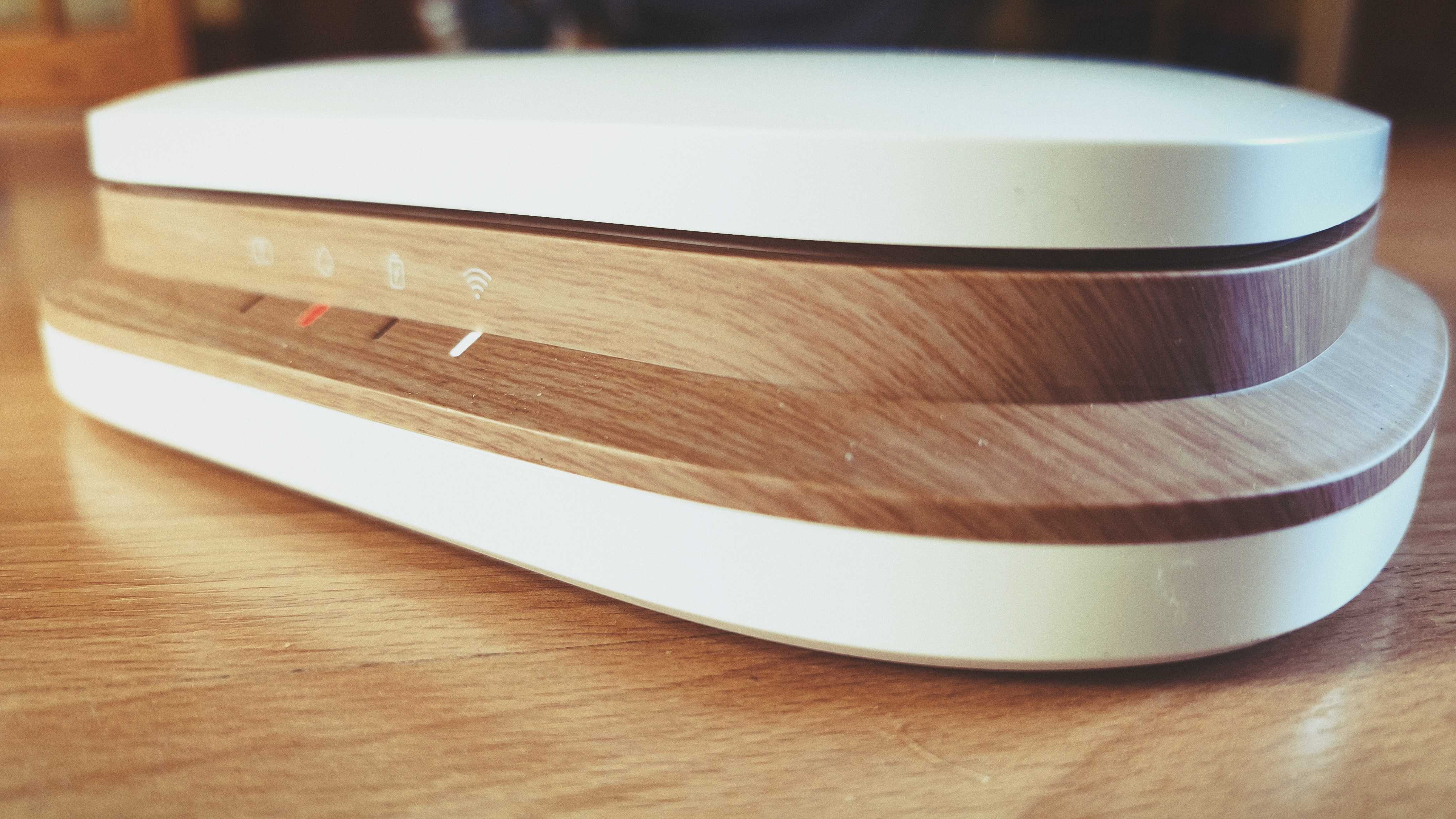 A white Petlibro Dockstream 2 water fountain