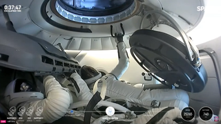 Dragon capsule hatch opens