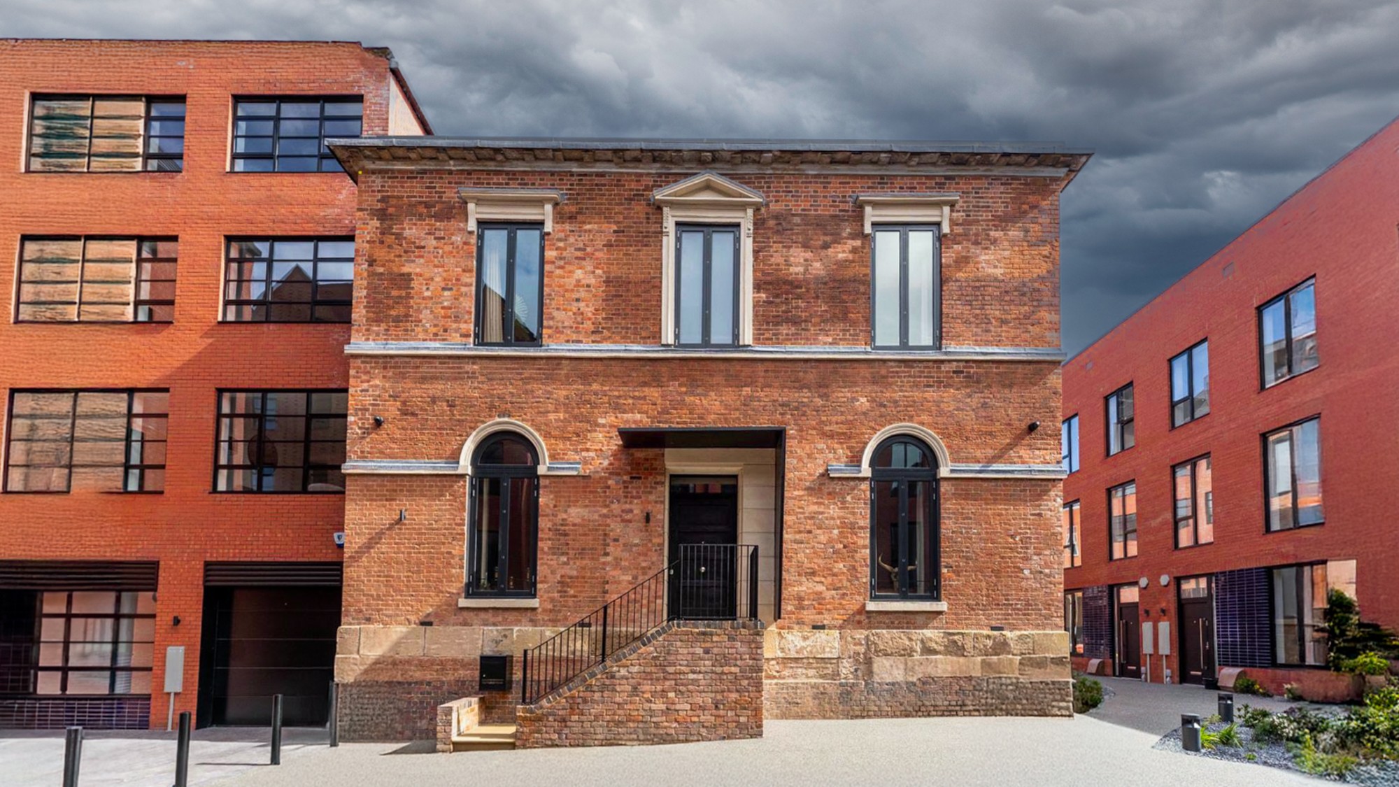 Birmingham: Heaton Courtyard, Camden Street