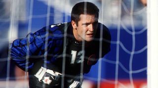 Santiago Cañizares in action for Spain at the 1994 World Cup.