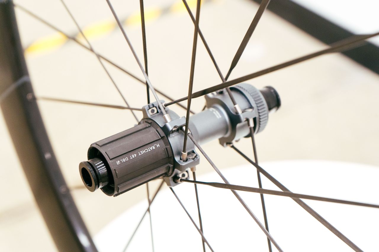 Hunt Limitless 5AM Carbon Spoke