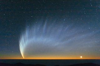 A view of Comet McNaught over the Pacific Ocean taken from Chile's Paranal Observatory in January 2007.
