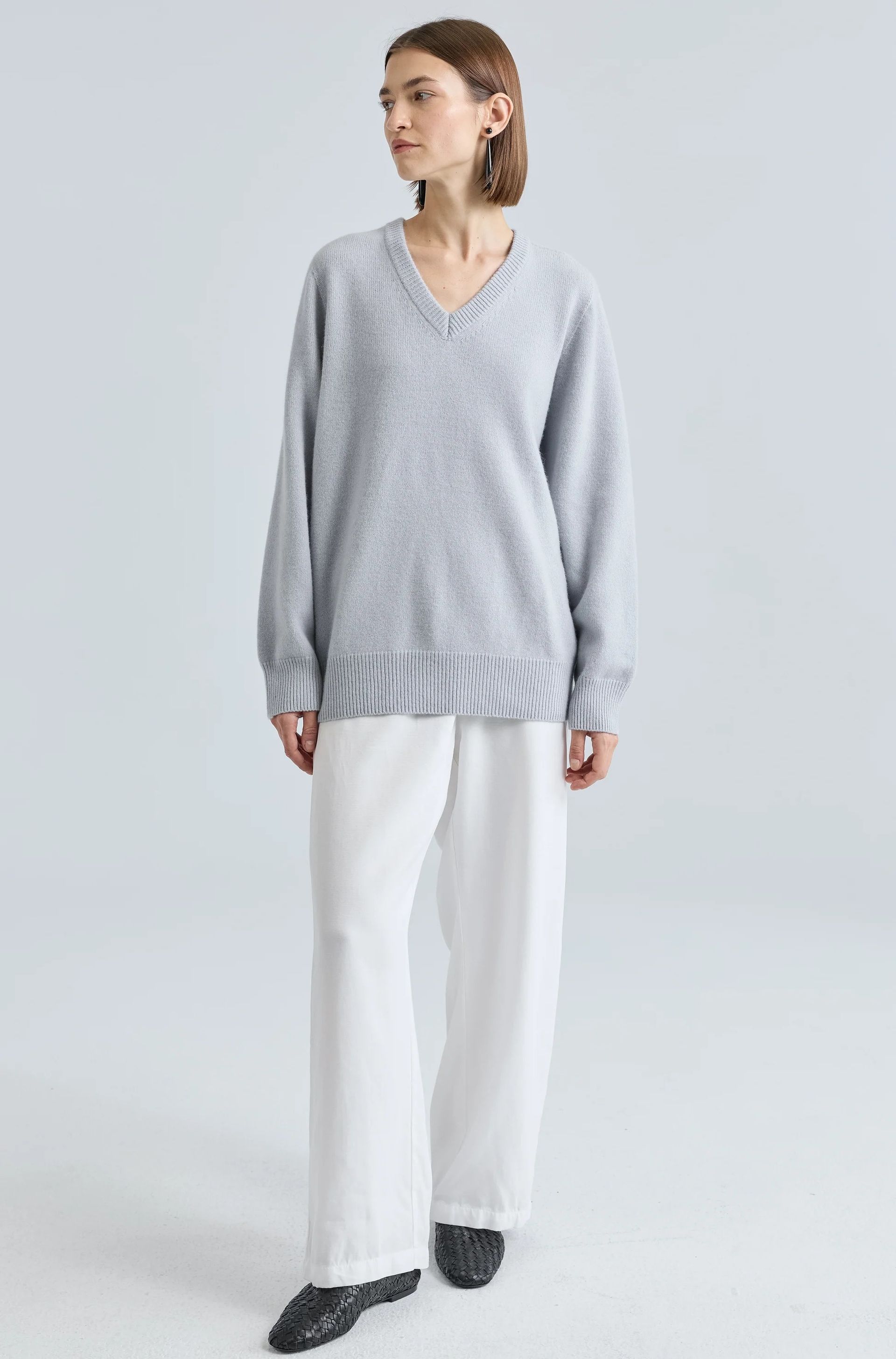 almina concept, V-Neck Sweater