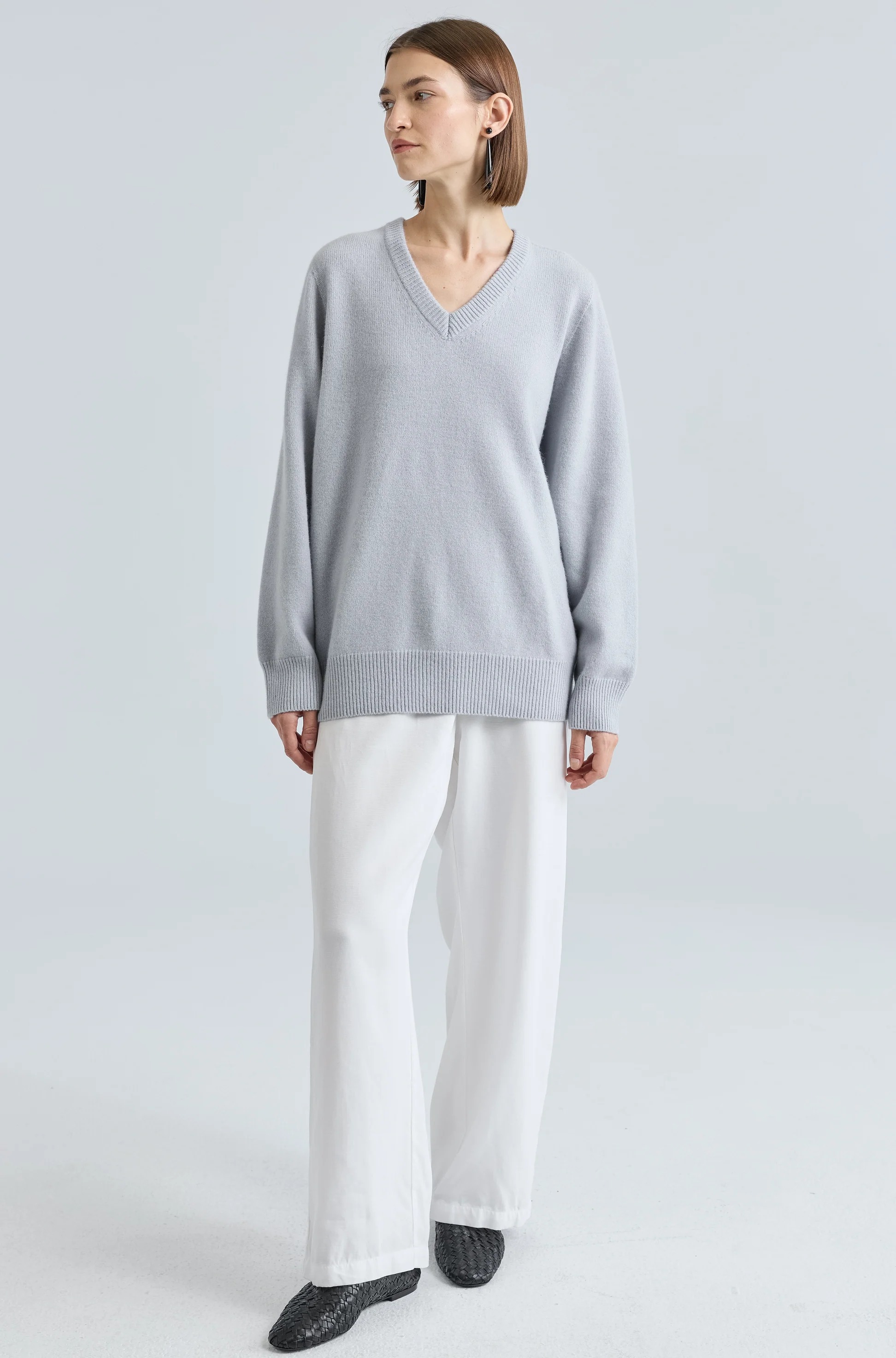 almina concept, V-Neck Sweater