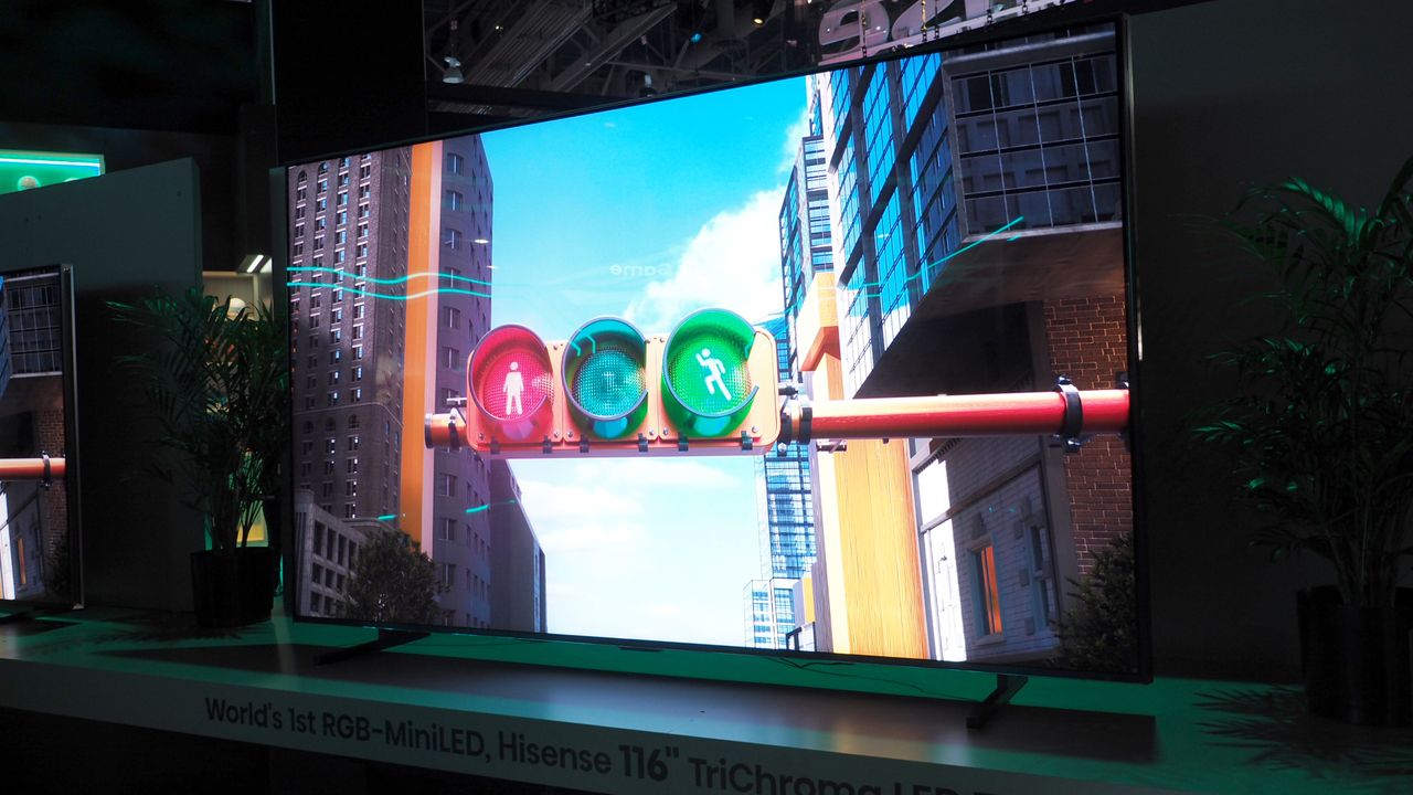 Hisense TriChroma LED 116UX