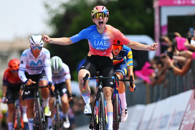 Chiara Consonni vince allo sprint la prima tappa in linea del Giro dItalia Women (Getty Images)