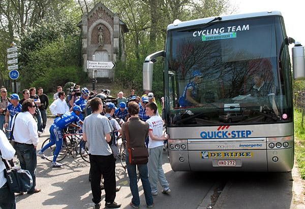 The Quick.Step team rolls in