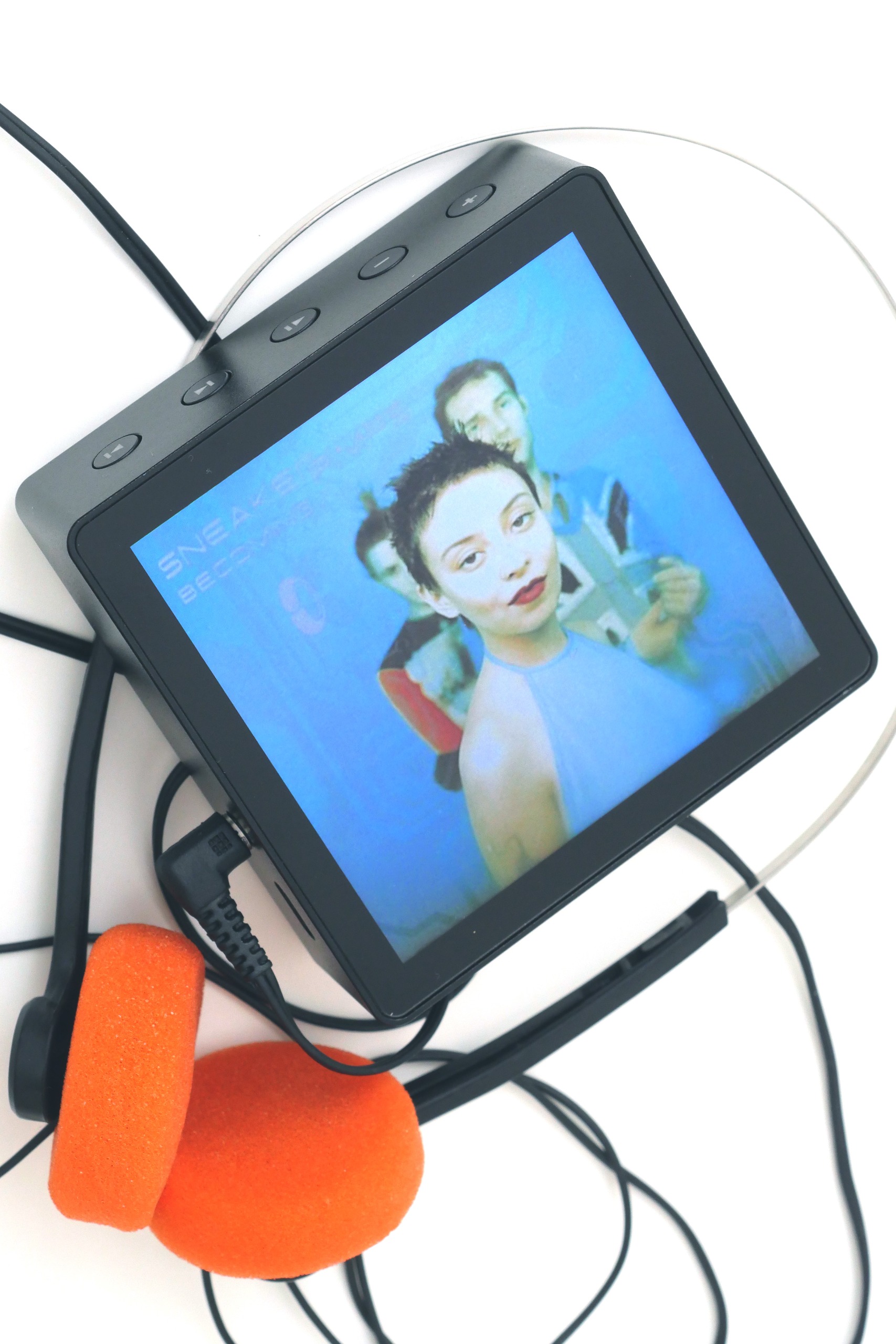 Tom Vek's Sleevenotes music player