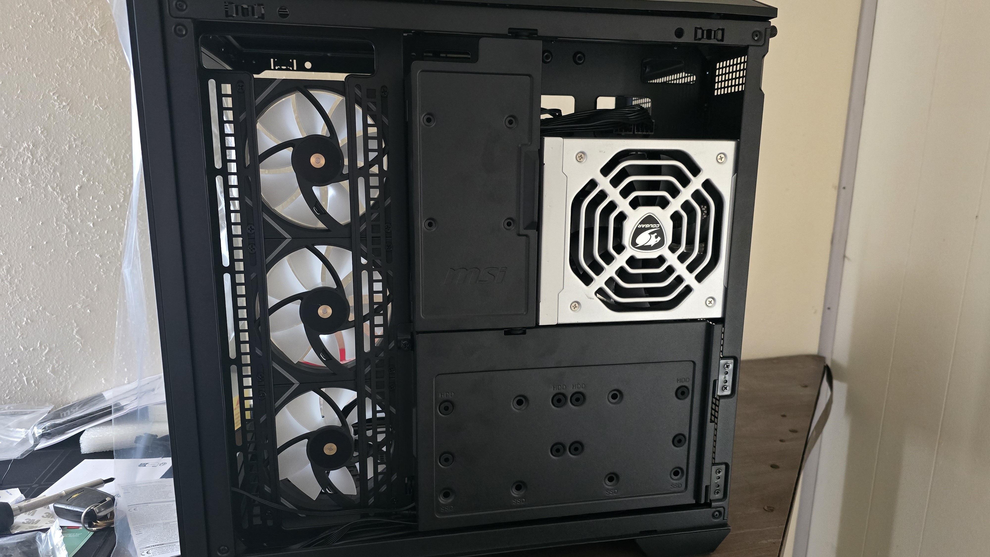 MSI MAG Pano 100L PZ PC case