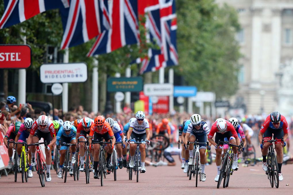 Lorena Wiebes and Kirsten Wild battle for the line at RideLondon Classique. Wiebes got the win after Wild was disqualified