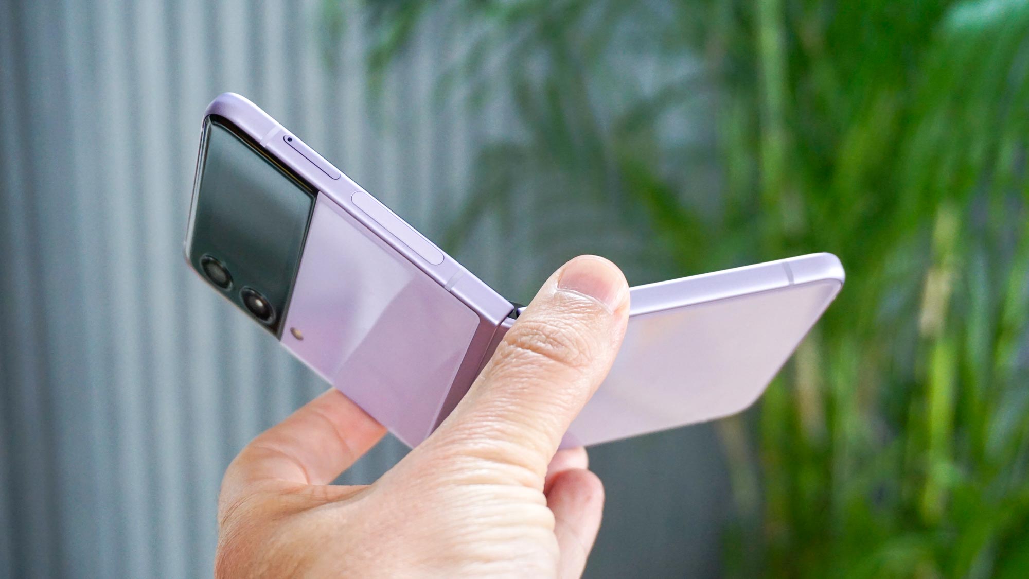 Samsung Galaxy Z Flip 3 hands on review