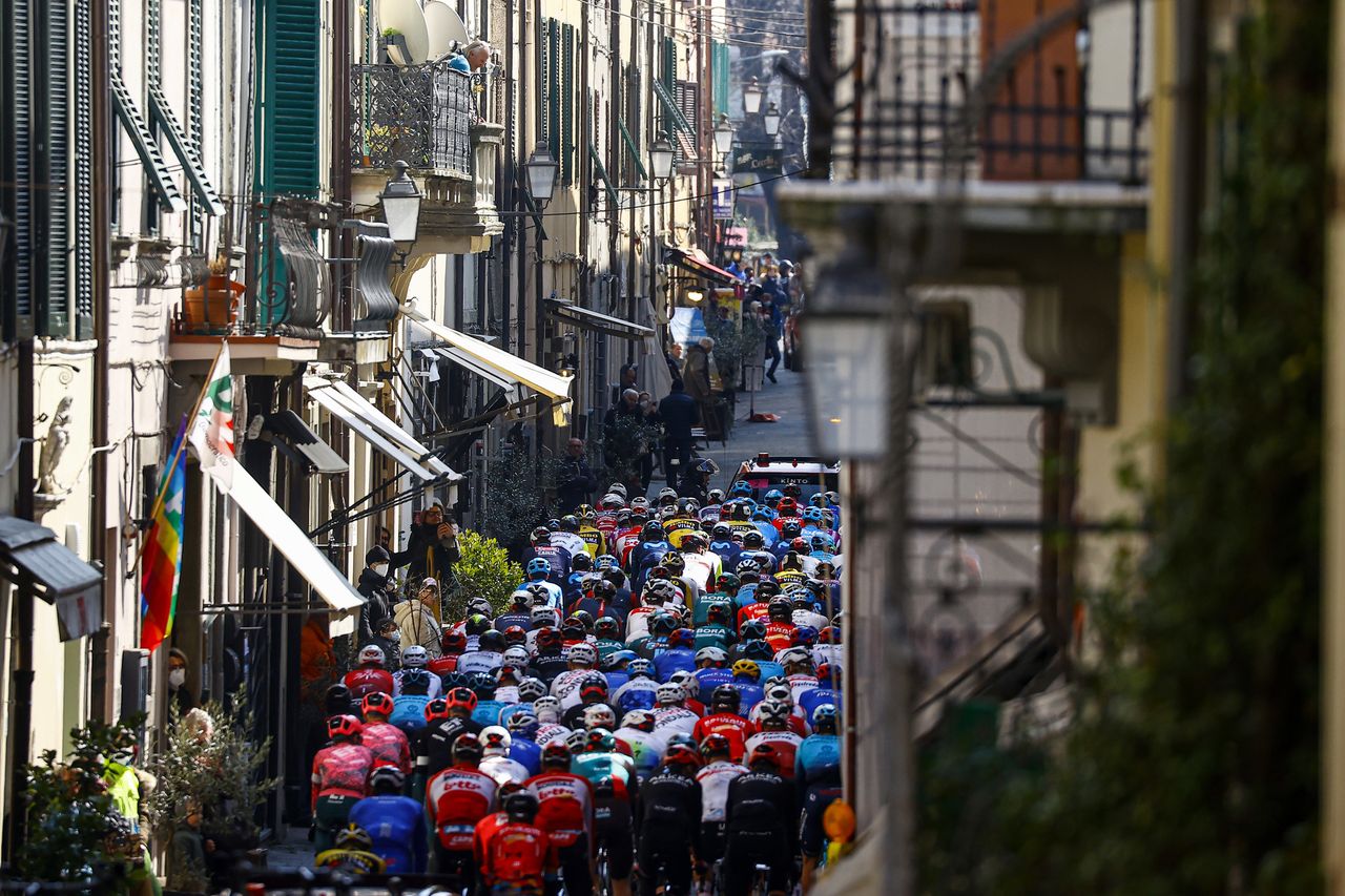 Tirreno Adriatico 2022 - 57th Edition - 2nd stage Camaiore - Sovicille 219 km - 08/03/2022 - Scenery - Peloton - photo Luca Bettini/SprintCyclingAgency&Acirc;&copy;2022