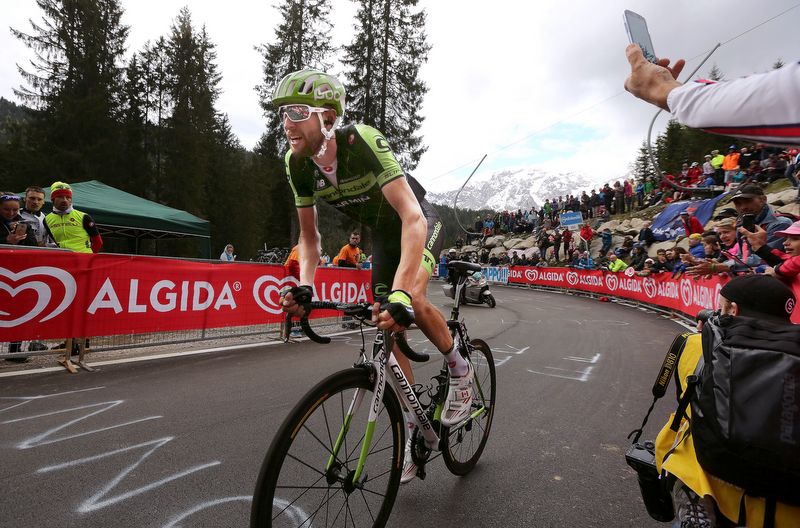 Ryder Hesjedal (Cannondale-Garmin) climbing solo
