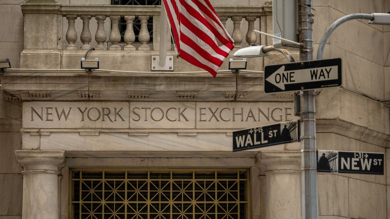 A general view of Wall Street and the New York Stock Exchange building.