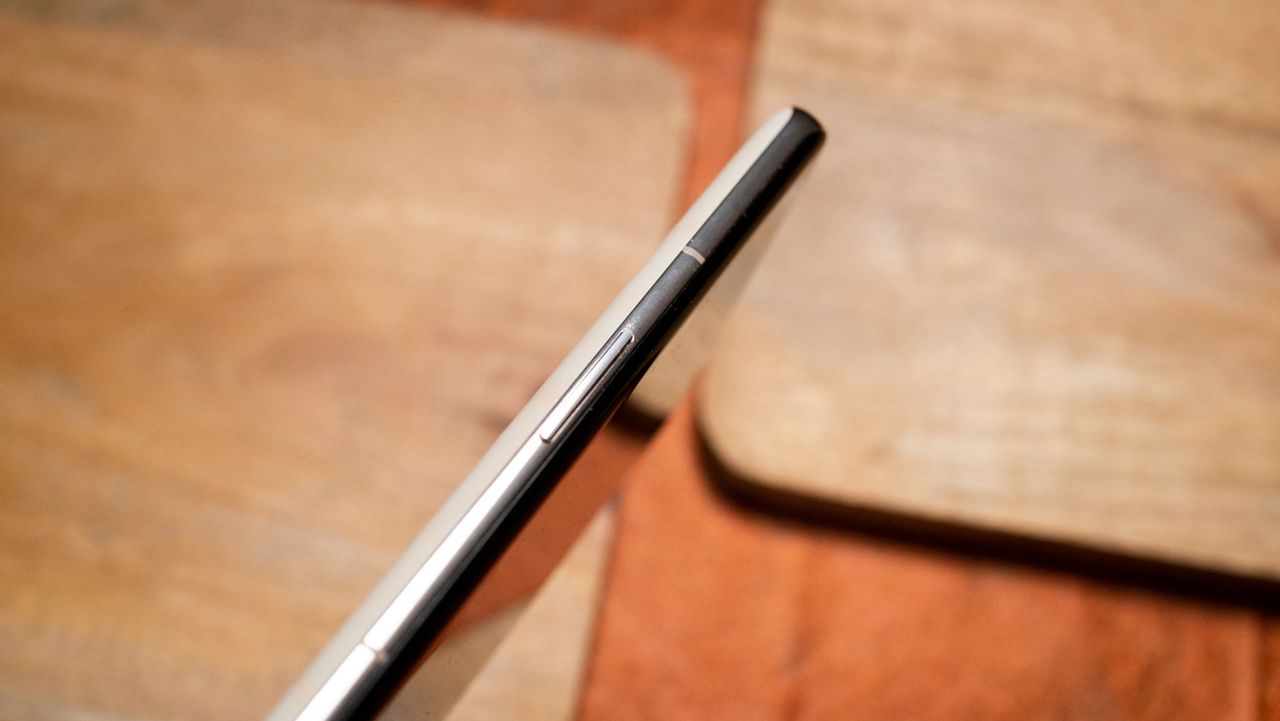 OnePlus 11 Marble Odyssey hands-on