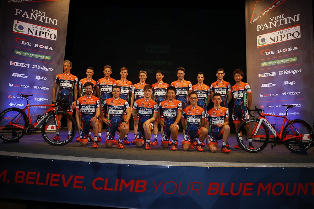 2016 Nippo-Fantini riders pose for a team photos