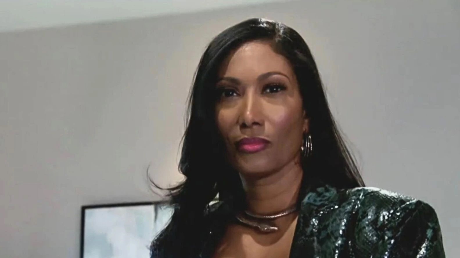 Trisha Mann-Grant as Leslie staring off in Beyond the Gates