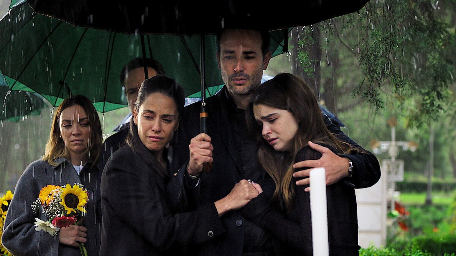 A Fatal Car Crash The Heartbreaking End To A Dream Vacation - satq6w8