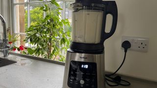 Washing up liquid in the Tefal Perfectmix Blender