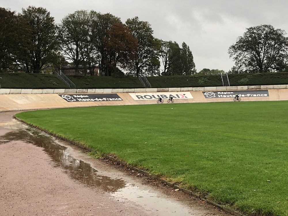 Ellen van Dijk, Audrey Cordon-Ragot and director Ina Teutenberg preview Paris-Roubaix