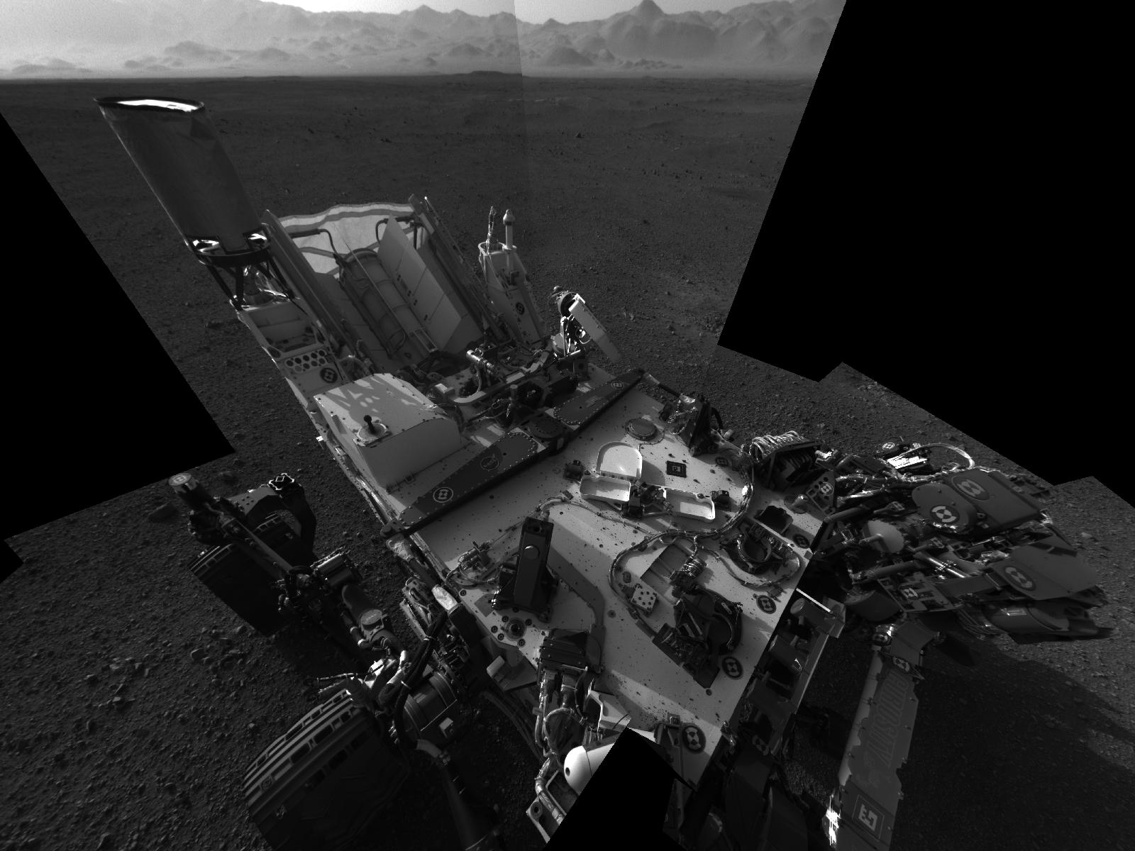 This high-res mosaic of 20 images is the first clear self-portrait of NASA&#039;s Mars rover Curiosity on the Red Planet. 