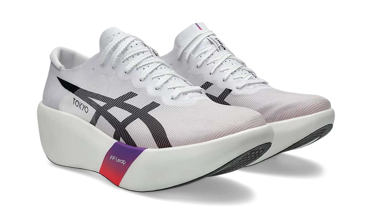 lightest asics running shoes