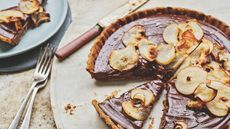 Dark chocolate torte with crispy pears