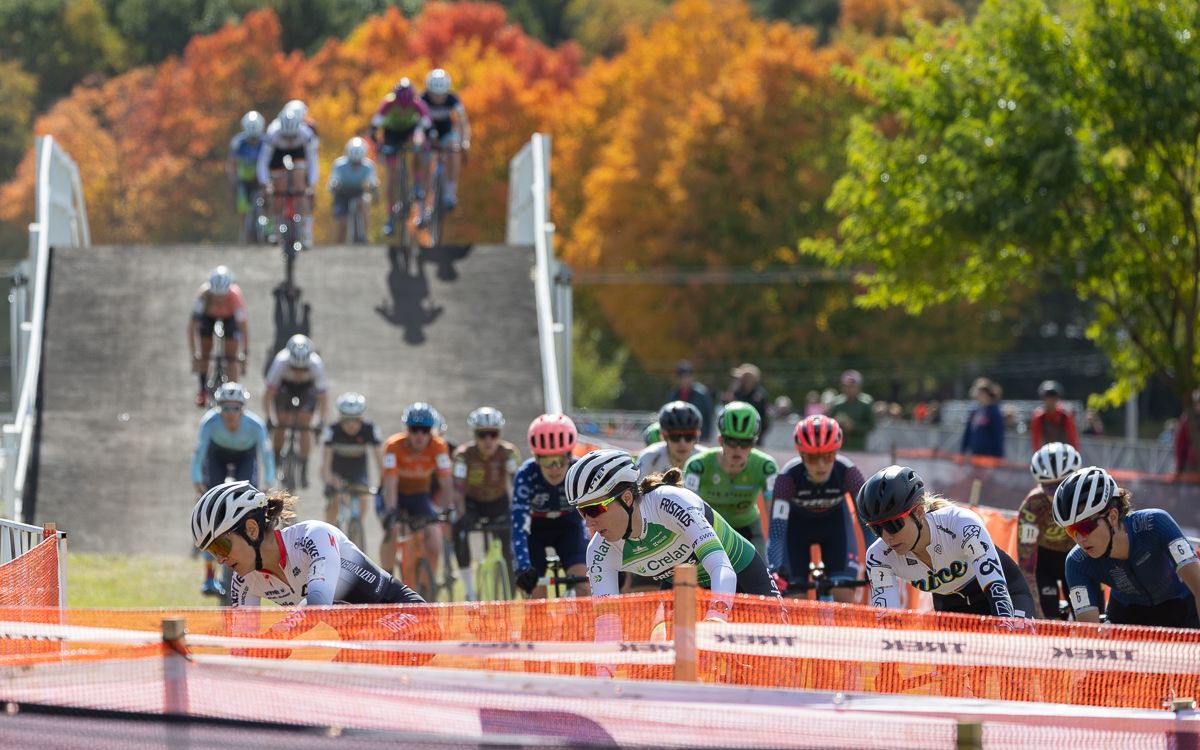 Helene Clauzel (AS Bike Racing), Manon Bakker (Crelan-Fristads), and Caitlin Bernstein (Nice Bikes) were at the head of the strung out field as they make their way into the back of the course.
