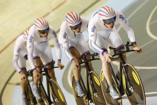 The British team averaged an impressive 61.067 km/h over the four kilometres.