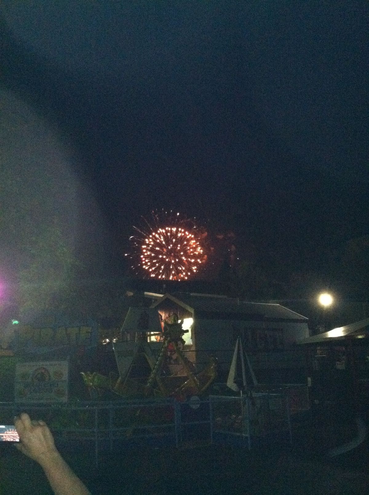 iPhone 4 fireworks