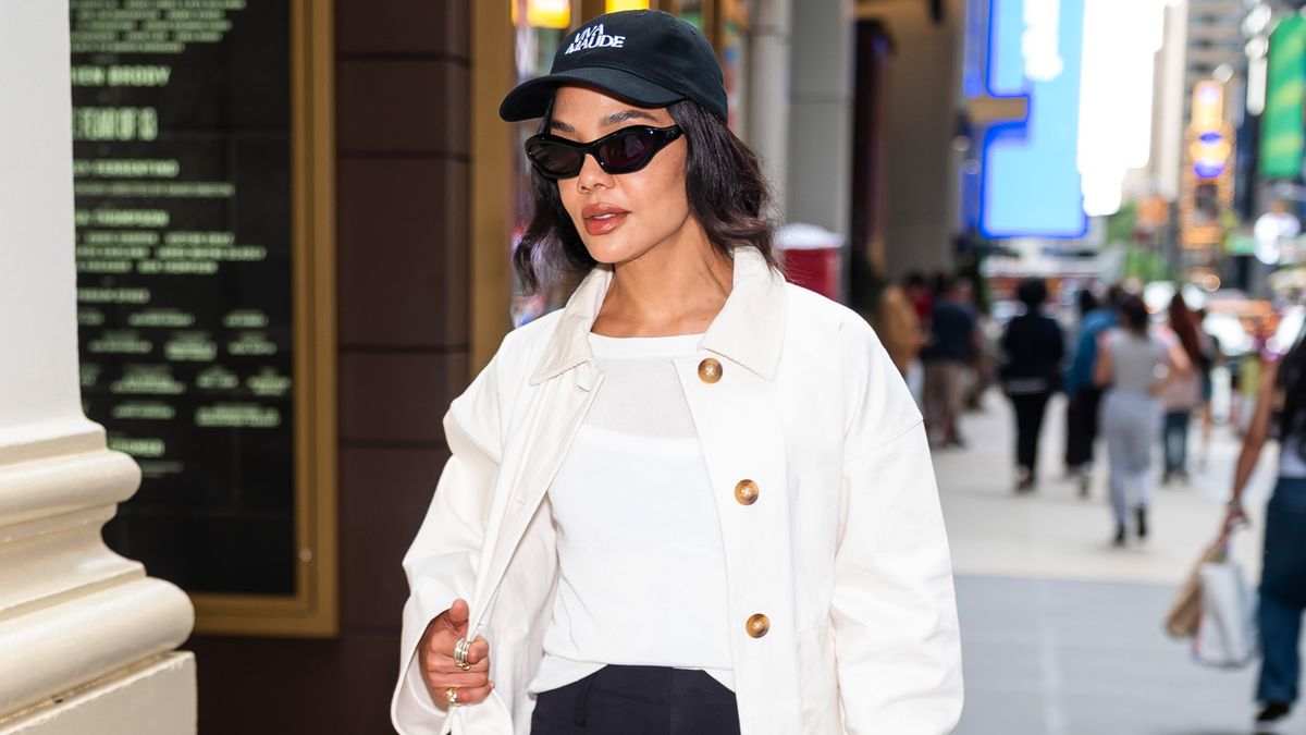 Spotted in New York: The Chicest Way to Wear Capris and Kitten Heels This Summer