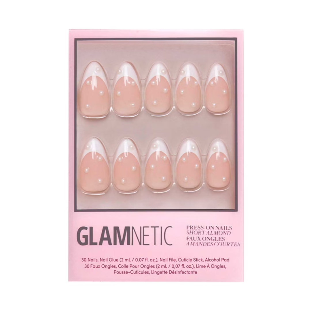 Press-on nails for christmas - Glamnetic