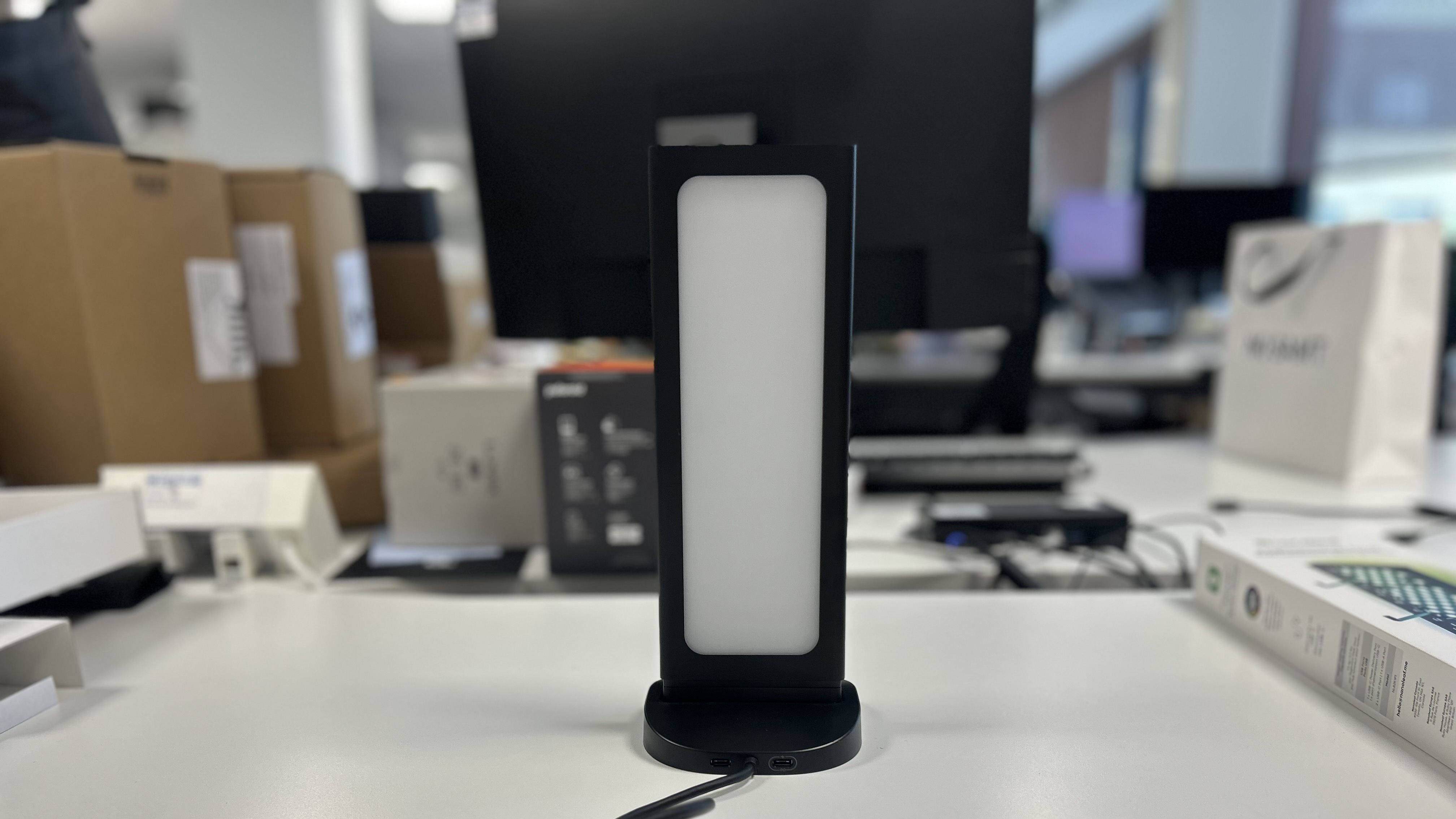 Nanoleaf Pegboard Desk Dock