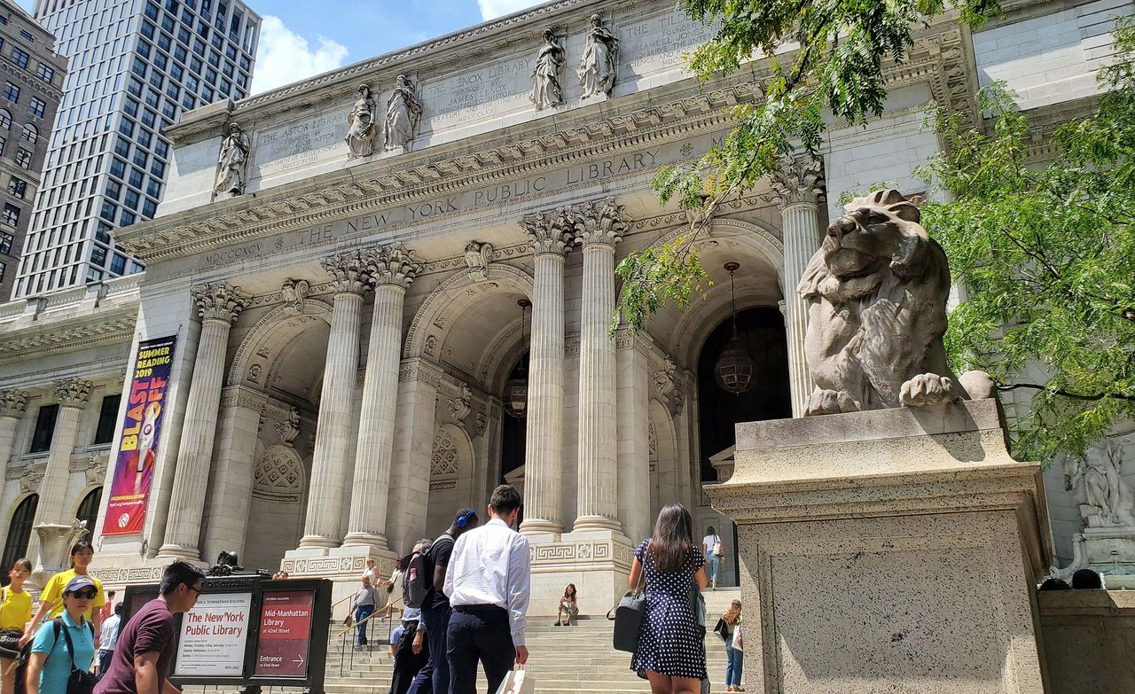 Galaxy Note 10 plus camera New York Public Library