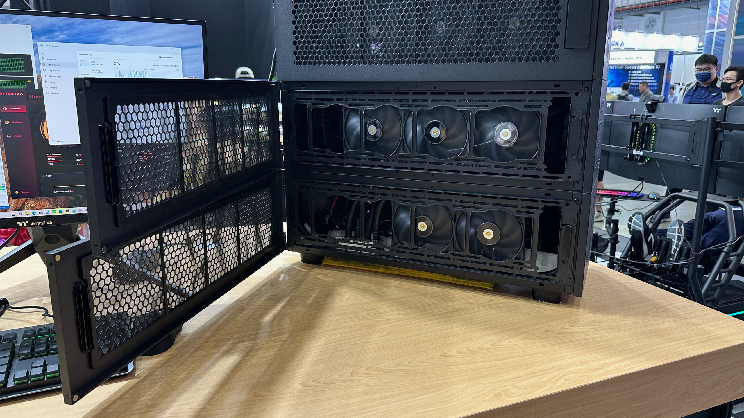 Thermaltake's IX700