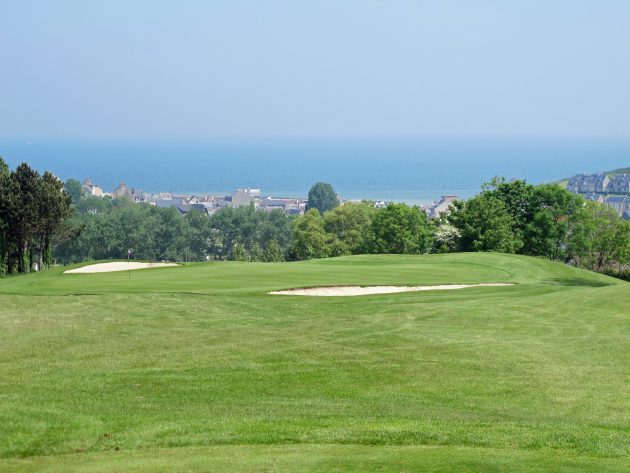 The par-3 2nd heads due north towards the Channel