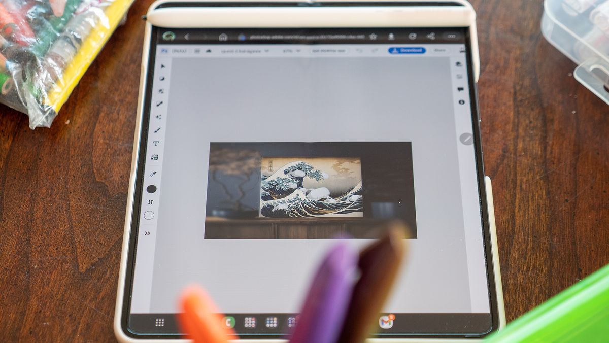 Using Adobe Photoshop Web on a Samsung Galaxy Z Fold 4