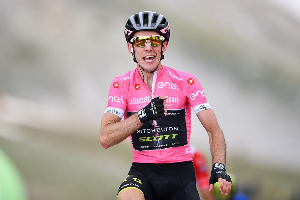 Simon Yates (Mitchelton-Scott) wins stage 9 at the Giro d'Italia