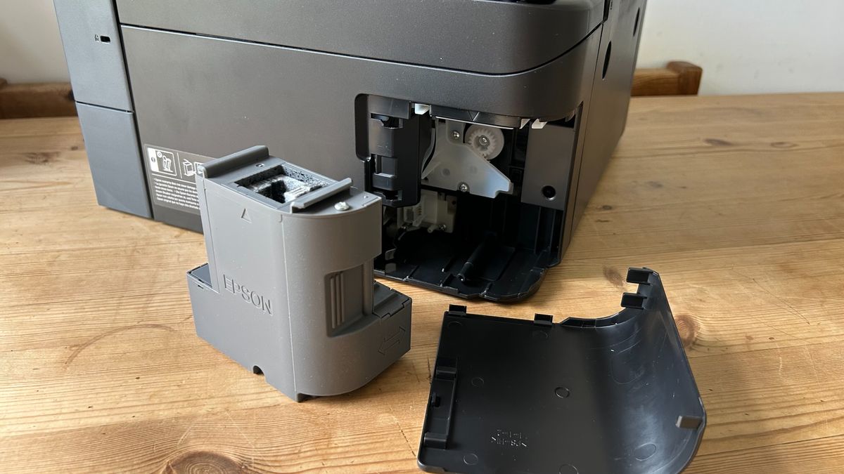 Testing the Epson EcoTank ET-2980 ink tank printer in a home office