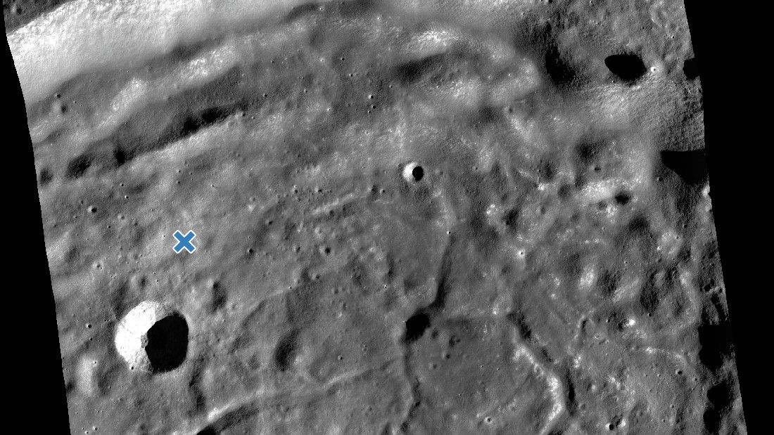 A Lunar Reconnaissance Orbiter image of the crash site of Japan&#039;s Hakuto-R lander, marked with an X