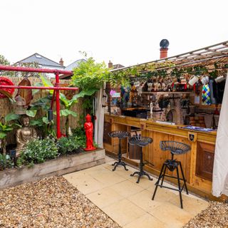 B&Q Gardener of the Year Odette and Rob's zoned garden bar area