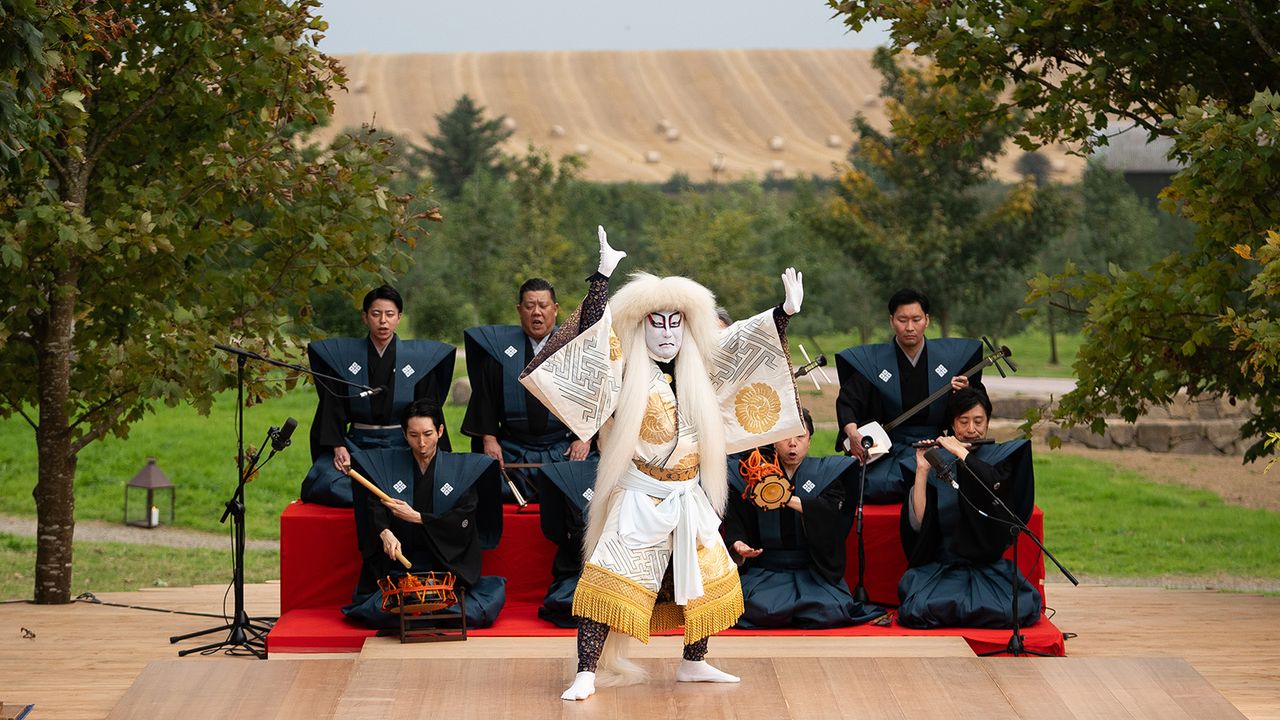 Kabuki performers on stage during Making In 2024 design symposium, Ireland